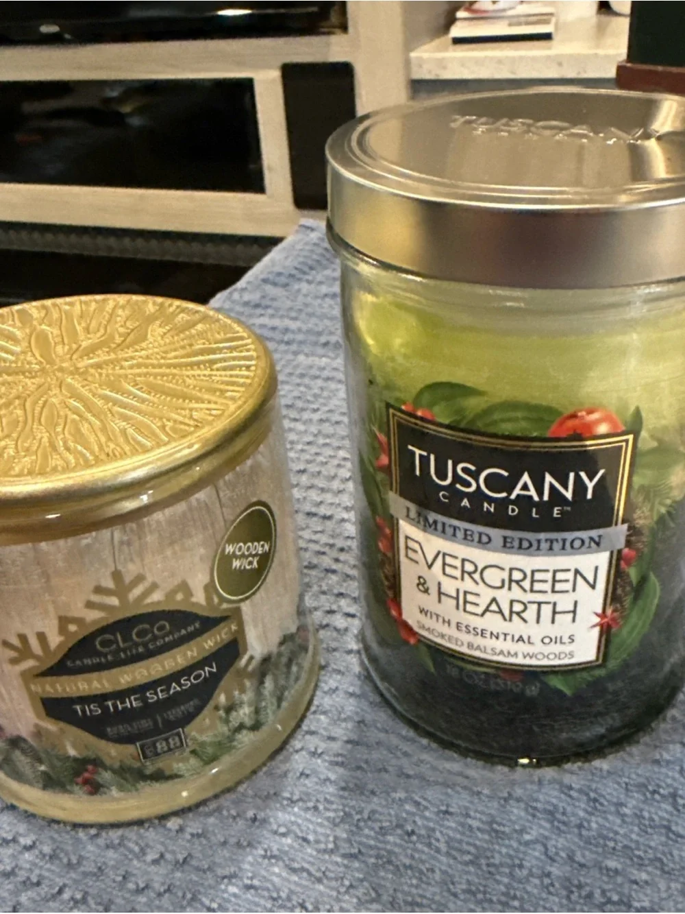 Lot of 2 Scented Candles Tuscany Evergreen & Hearth Tis The Season Jar Candles